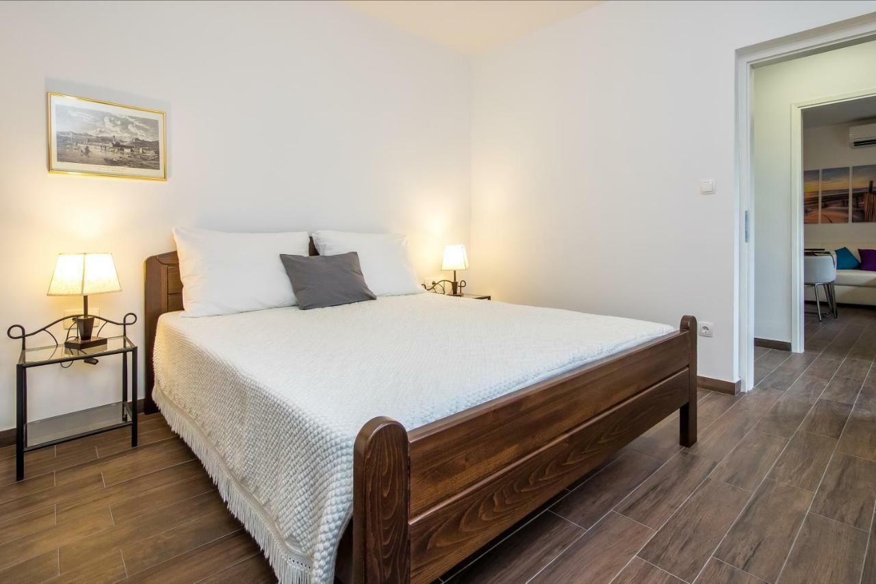 Apartment Mamma Leone สปลิท ภายนอก รูปภาพ